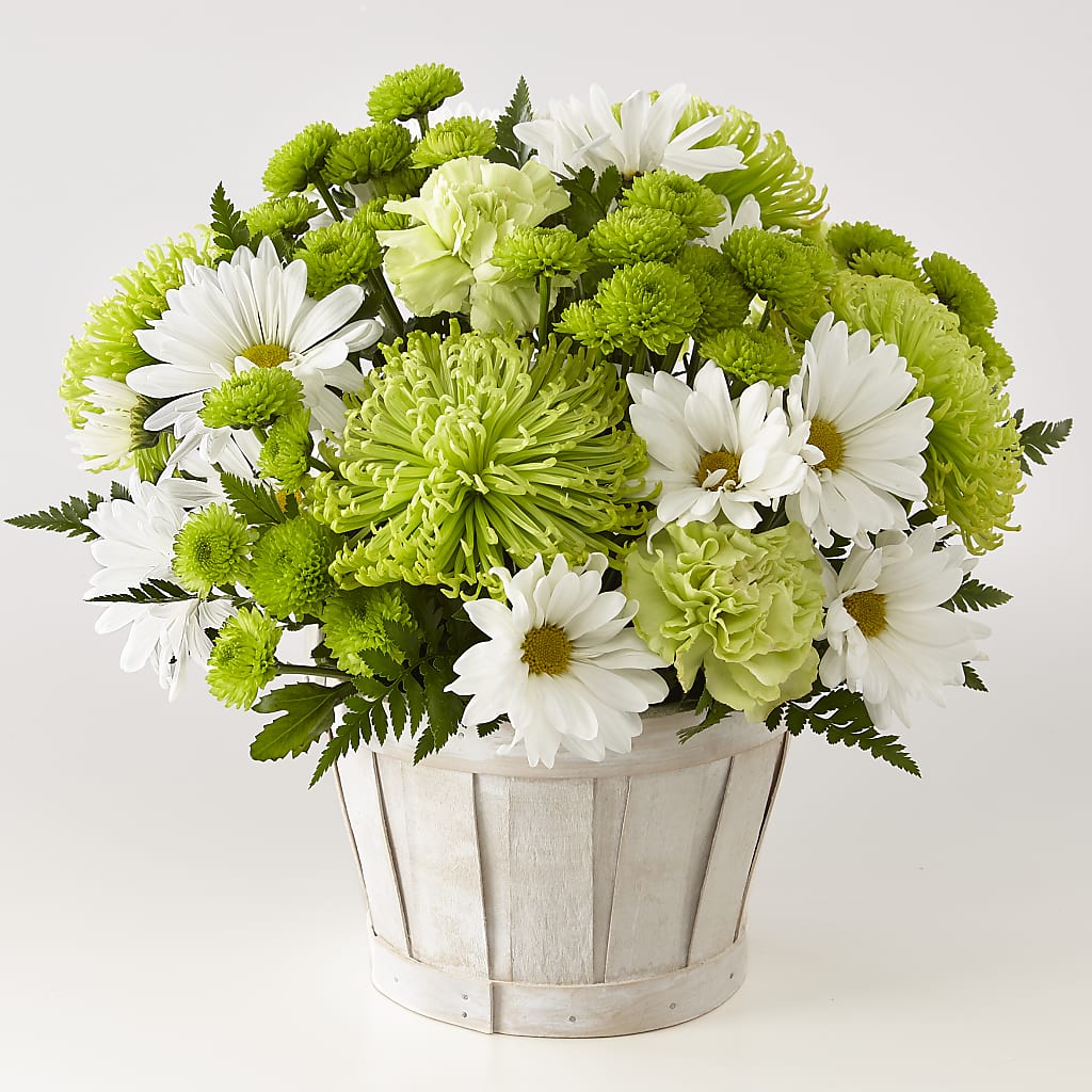 Lucky Charm Basket (Standard) – BLOSSOMS & BALLOONS FLORIST, Roseville CA