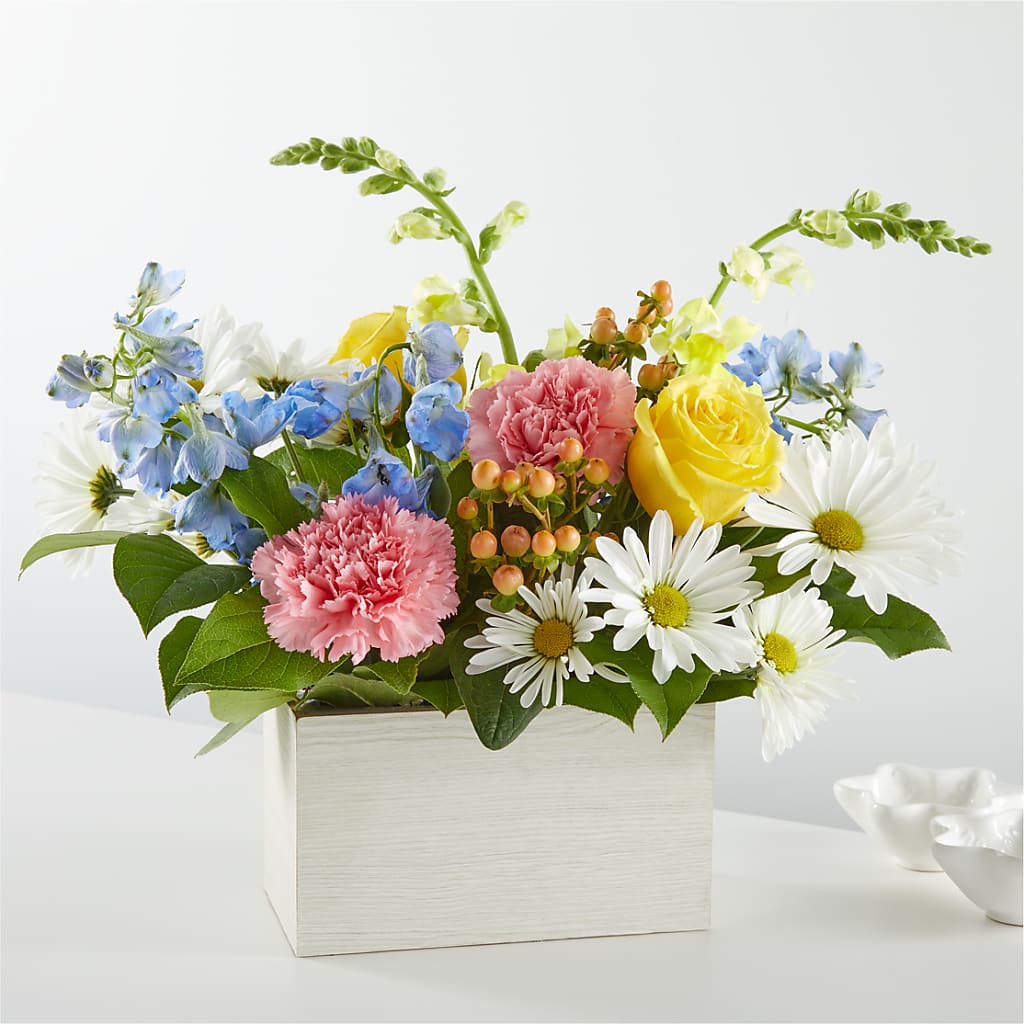 Sun Salutation Box Bouquet – BLOSSOMS & BALLOONS FLORIST, Roseville CA