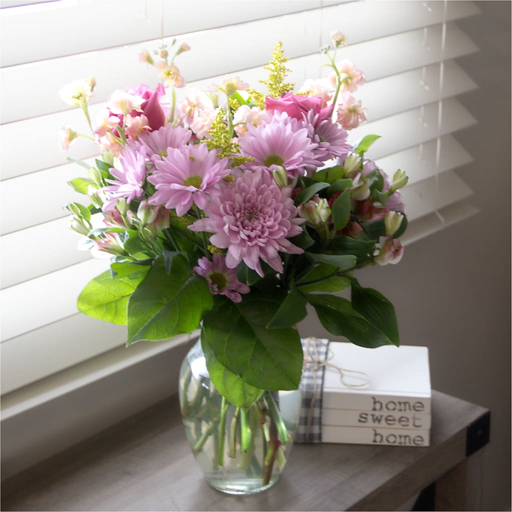 Pastel Tradition - A Florist Original – BLOSSOMS & BALLOONS FLORIST, Roseville CA