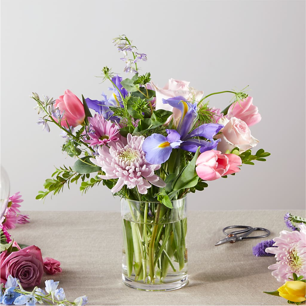 Pastel Tradition - A Florist Original – BLOSSOMS & BALLOONS FLORIST, Roseville CA