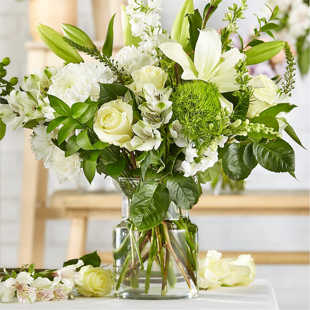 Classic Ivory – A Florist Original – BLOSSOMS & BALLOONS FLORIST, Roseville CA