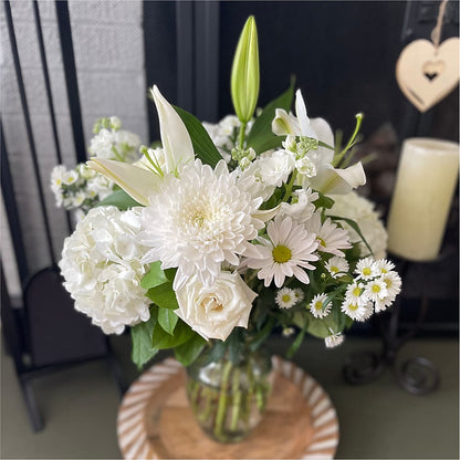 Classic Ivory – A Florist Original – BLOSSOMS & BALLOONS FLORIST, Roseville CA