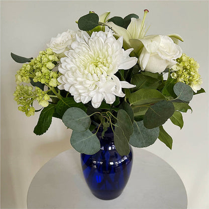 Snowy Dreams Bouquet – BLOSSOMS & BALLOONS FLORIST, Roseville CA