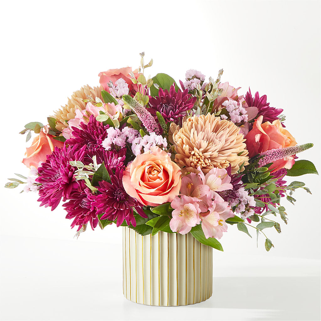 Berry Cobbler Bouquet with Ivory Vase – BLOSSOMS & BALLOONS FLORIST, Roseville CA
