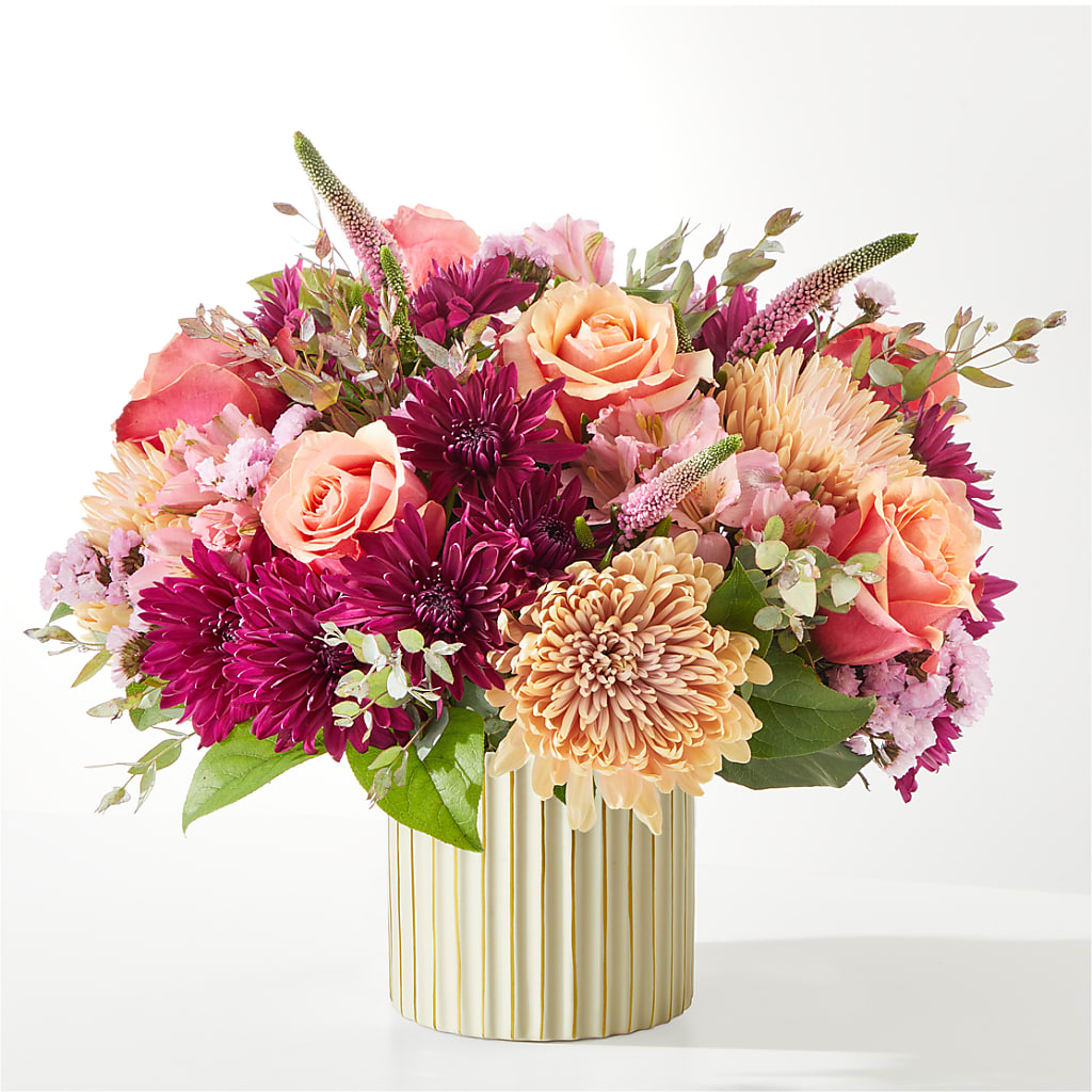 Berry Cobbler Bouquet with Ivory Vase – BLOSSOMS & BALLOONS FLORIST, Roseville CA