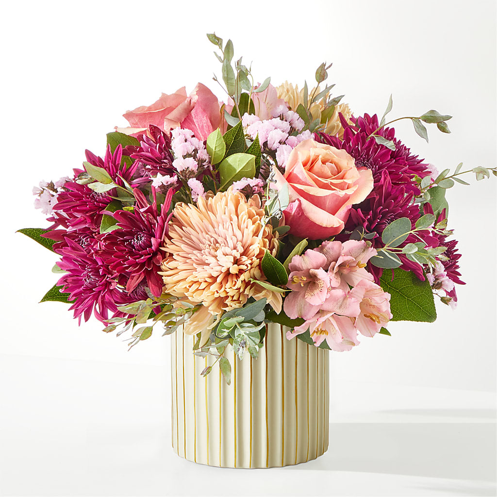 Berry Cobbler Bouquet with Ivory Vase – BLOSSOMS & BALLOONS FLORIST, Roseville CA