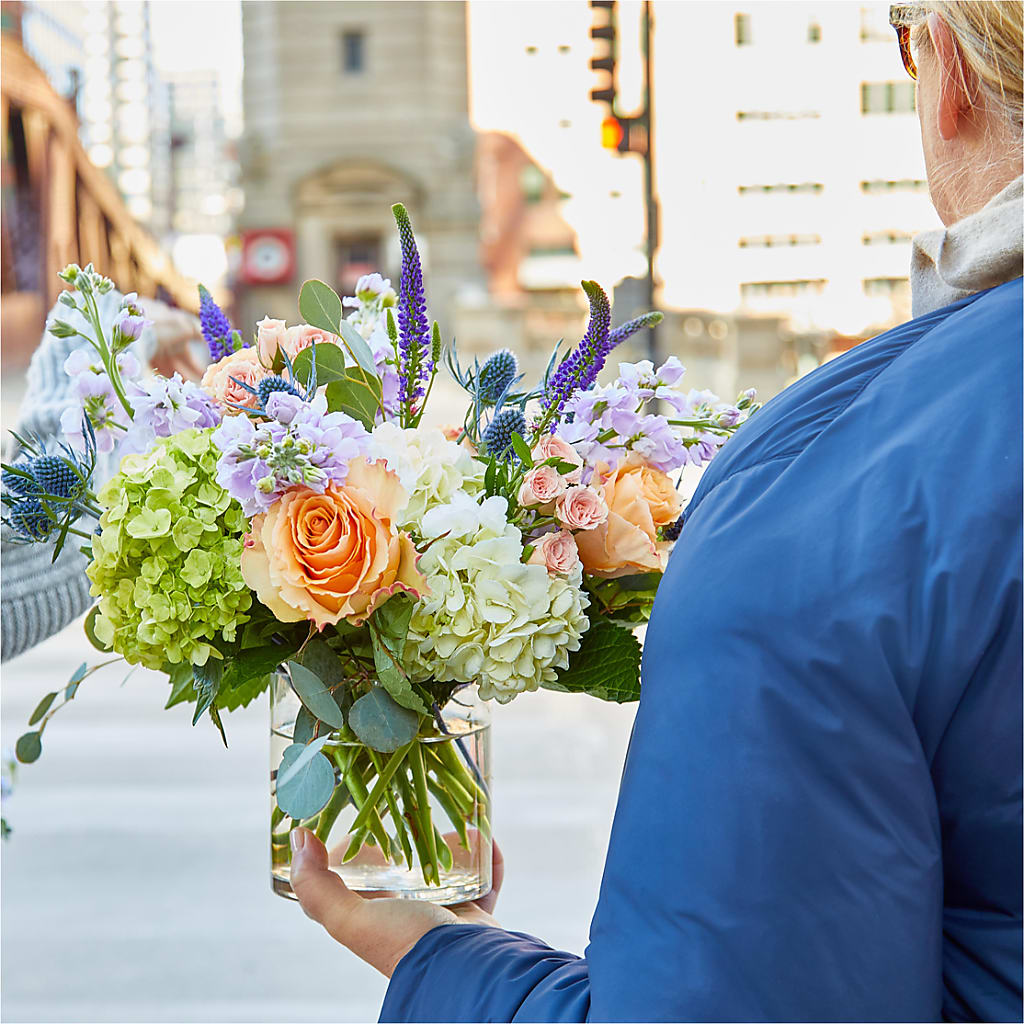 Porch Swing Bouquet – BLOSSOMS & BALLOONS FLORIST, Roseville CA